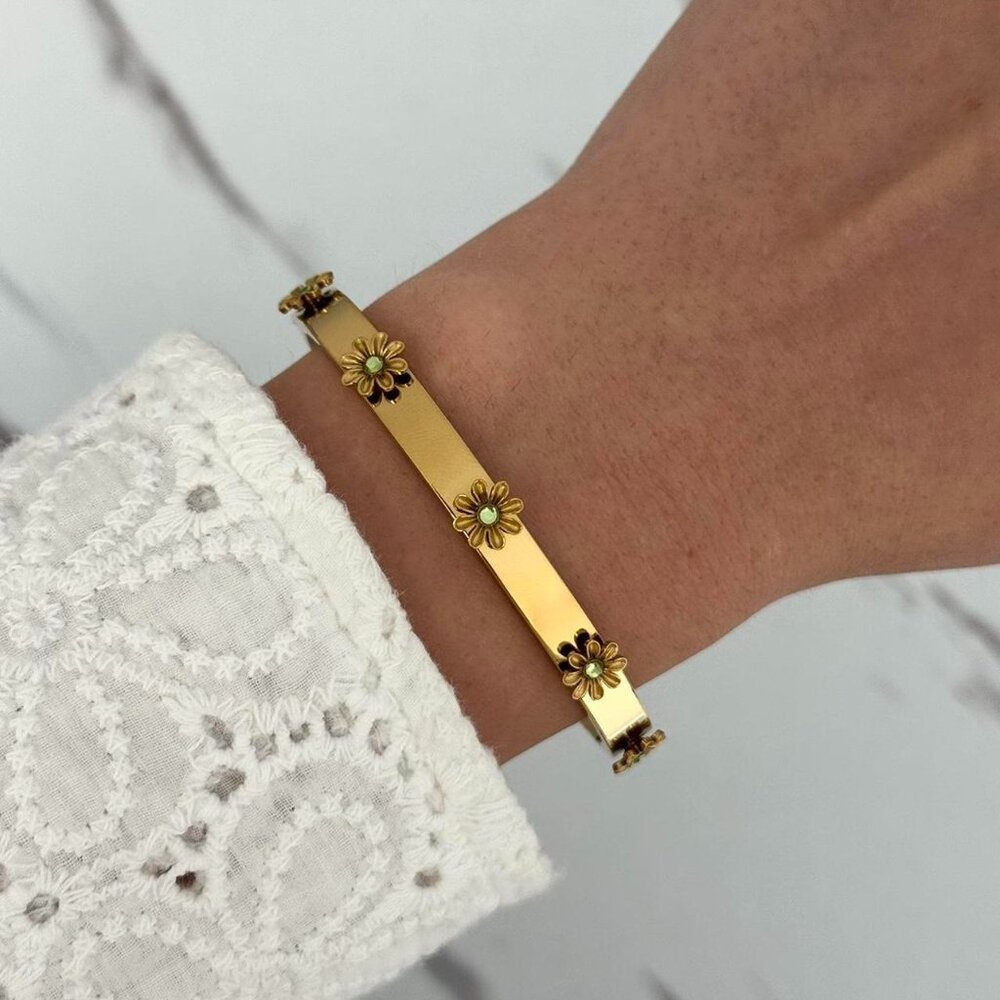 SKU:0254‎ gold bracelet flowers green stone material stainless steel +gift box